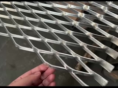 Galvanized Expanded Metal Wire Mesh With Diamond Hole 25 * 50mm 1.2 * 2.4m