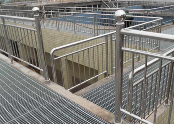 Industrial Grade Galvanised Steel Walkway Grating R13 Anti Slip