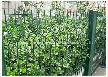 Customized Size 2x2 Triangle Fence Panel Welded Wire Mesh White Green Color