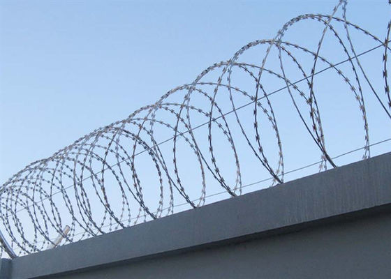 Hot Dip Galvanized Cbt 65 Razor Wire PVC Coated 900mm For Boundary Fencing