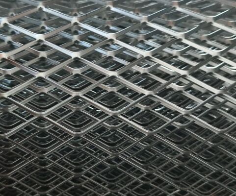 High Strength Expanded Metal Wire Mesh with Customizable Ventilation and Corrosion Resistance
