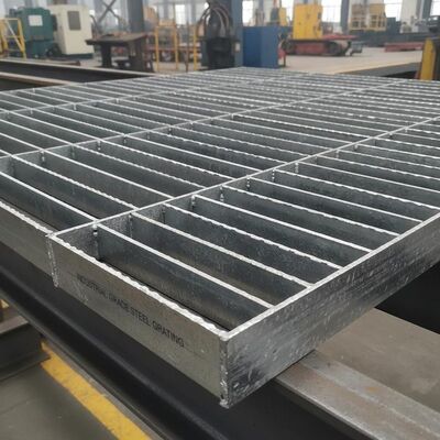 3 to 10mm Plate Thickness Offered Steel Grid Steel Walkway Grating Ideal for Industrial Flooring and Safety Applications