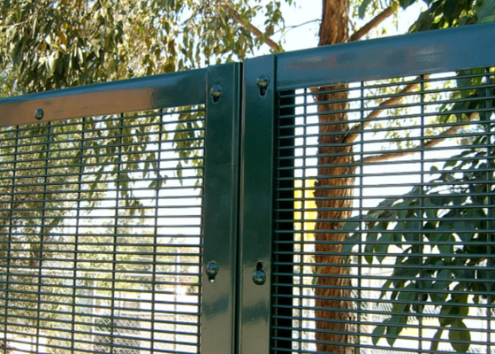 Galvanized / Powder Coated 358 Security Fencing For Garden 3